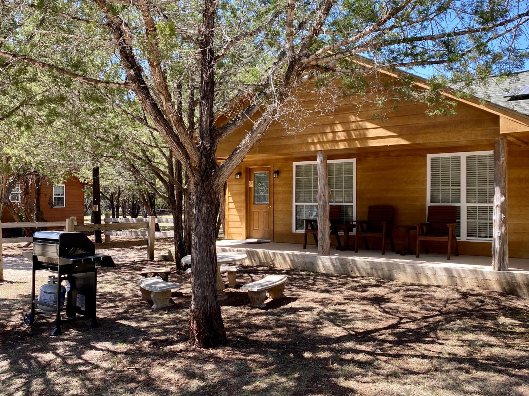 Casa Blanca In Texas Hill Country