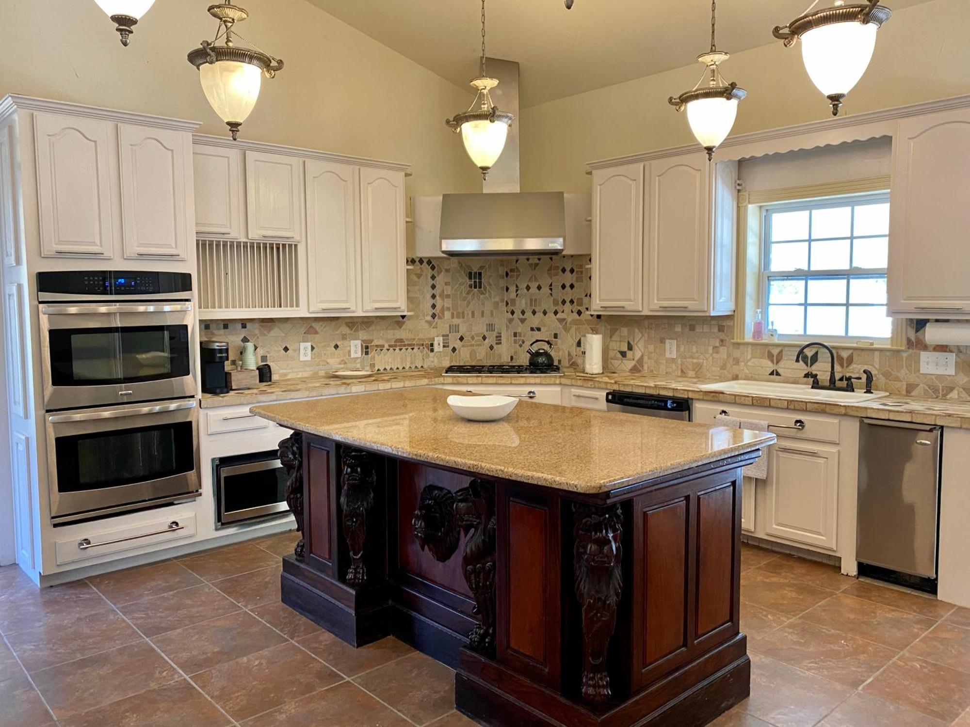Casa Blanca In Texas Hill Country Ingram