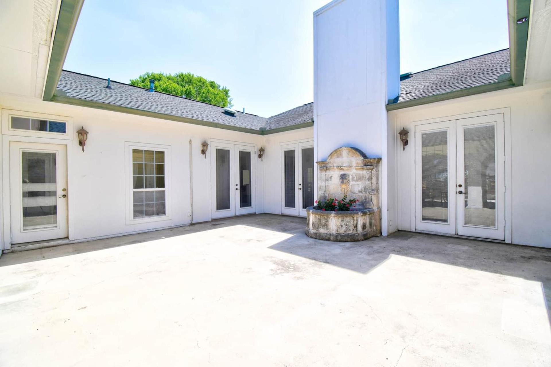 Casa Blanca In Texas Hill Country Ingram