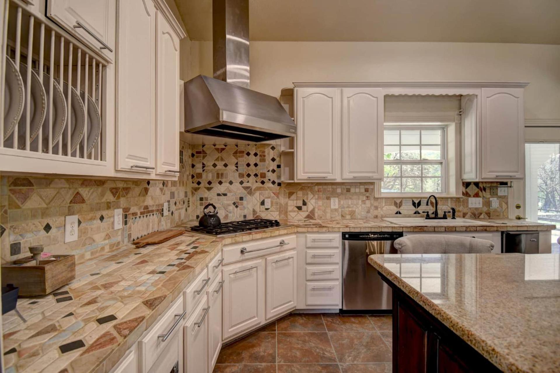 Casa Blanca In Texas Hill Country
